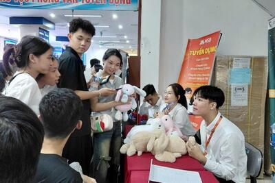 <a href="/doanh-nghiep" title="Doanh nghiệp" rel="dofollow">Doanh nghiệp</a>