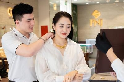 <a href="/doanh-nghiep" title="Doanh nghiệp" rel="dofollow">Doanh nghiệp</a>