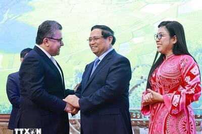 <a href="/tong-hop" title="Tổng hợp" rel="dofollow">Tổng hợp</a>