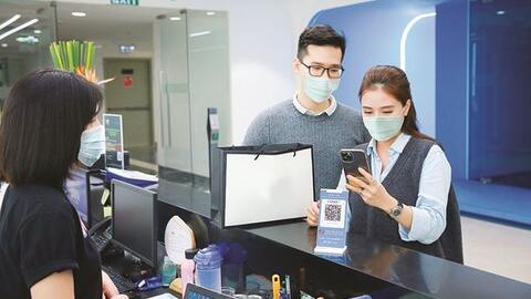 Nhân tố tác động đến sự phát triển thanh toán không dùng tiền mặt trong nền kinh tế số