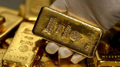 Nghịch lý vàng thế giới giảm 120 USD/ounce trong 3 tuần, vàng trong nước lại tăng nhẹ
