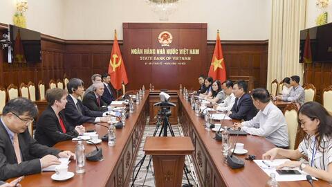 Phó Thống đốc Phạm Thanh Hà tiếp Giám đốc Điều hành và Giám đốc Điều hành Phụ khuyết Ngân hàng Phát triển châu Á