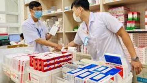 Thủ tướng yêu cầu bảo đảm thuốc, trang thiết bị y tế để phục vụ công tác khám bệnh, chữa bệnh