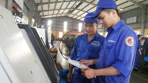 Cân nhắc việc ưu đãi với doanh nghiệp quốc phòng sản xuất lưỡng dụng