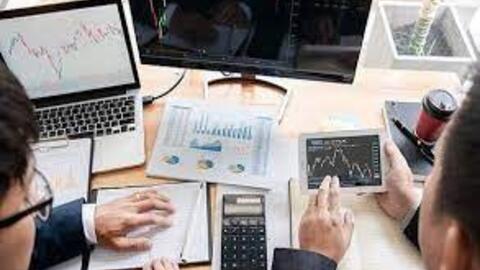 Nở rộ các web, app huy động vốn: Vì sao Ủy ban Chứng khoán Nhà nước chỉ cảnh báo?