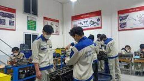 Cuộc cạnh tranh khốc liệt "hút" nhân lực chất lượng cao