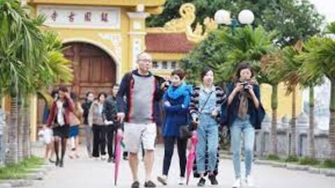 Trung Quốc chưa mở tour, hàng không và du lịch “hụt hẫng”