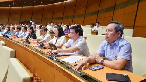 Quốc hội thông qua Luật Đấu thầu: Giảm chỉ định thầu, hạn chế ‘xin-cho’