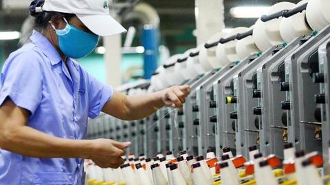 Vì sao lợi nhuận hai ông lớn dệt may ở miền Trung giảm mạnh?
