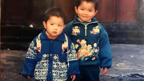 Chàng trai vừa gặp bố mẹ ruột nghèo thì nhận tin thừa kế gia sản từ bố mẹ nuôi, lựa chọn cuối “không ai ngờ”