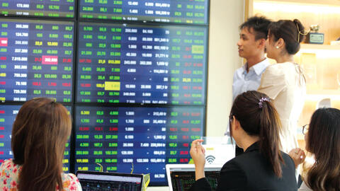 ‘Kinh tế năm 2024 sẽ tích cực nhưng không bùng nổ, VN-Index tăng 15-20%’