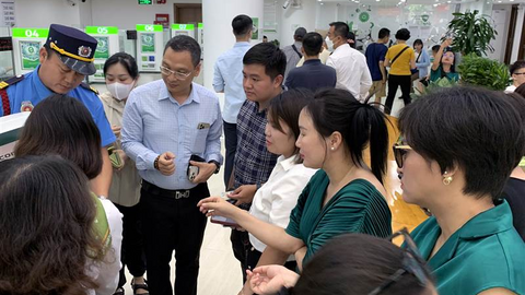 Ngân hàng bắt đầu bán vàng cho người dân, giá 79,98 triệu đồng/lượng