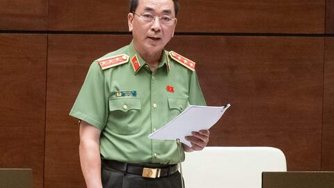 Thượng tướng Trần Quốc Tỏ phát biểu, giải trình trước Quốc hội