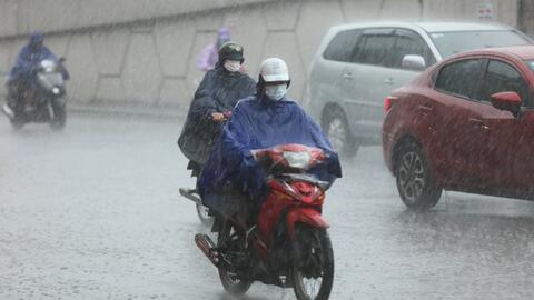 Miền Bắc mưa lớn đỉnh điểm