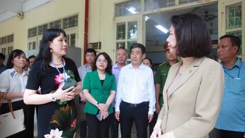 Phó Chủ tịch UBND Hà Nội kiểm tra điều kiện thi tốt nghiệp THPT