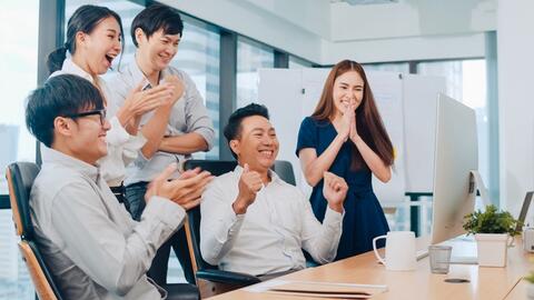 Giải mã bí mật "vượt sóng vươn xa" của doanh nghiệp SME