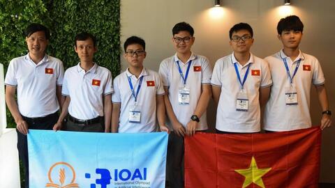 Học sinh Việt Nam đạt 2 huy chương Olympic trí tuệ nhân tạo quốc tế
