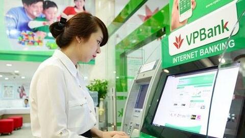 Một lãnh đạo VPBank vừa mua xong lượng lớn cổ phiếu VPB