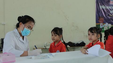Chăm sóc răng miệng miễn phí cho gần 500 học sinh
