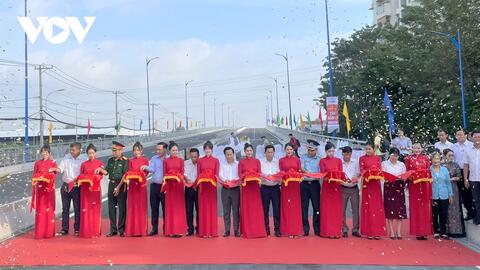 Cầu Năm Lý (TP Thủ Đức, TPHCM) thông xe sau 8 năm chờ đợi