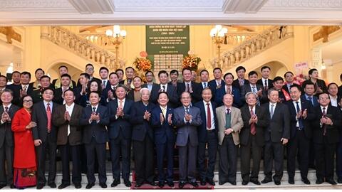 SHB vinh dự nhận Bằng khen tại Lễ tôn vinh Doanh nhân, Doanh nghiệp Thăng Long 2024