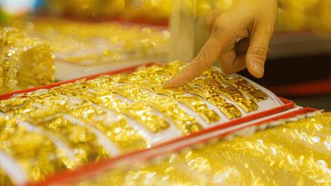 Giá vàng nhẫn, vàng SJC tăng vọt trở lại
