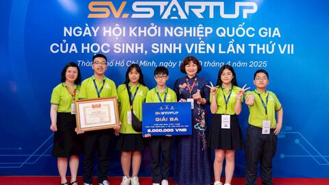 Học sinh Trường THPT Việt Đức giành giải Nhì SV-Startup 2025