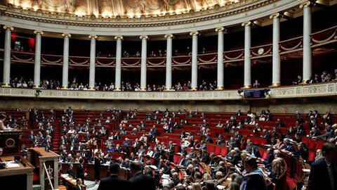 Covid-19 lây lan trong quốc hội Pháp, ca nhiễm ở Đức tăng gấp 10