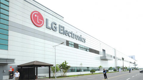 COVID-19 ảnh hưởng ra sao đến kế hoạch sản xuất của các đại gia công nghệ Samsung, Google, LG... tại Việt Nam