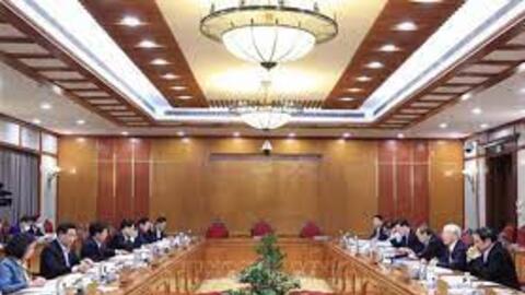 Bộ Chính trị: "Kiểm tra, giám sát việc miễn nhiệm, từ chức khi xảy ra tham nhũng, tiêu cực"