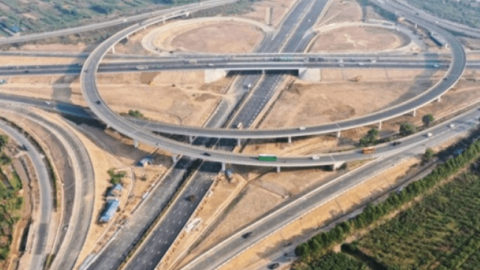 2 siêu dự án vành đai tại Hà Nội và TP. HCM: "Khó khăn lớn nhất là giải phóng mặt bằng"