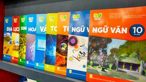 Tăng học phí, giảm niềm tin