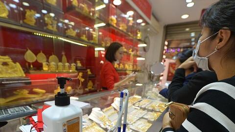 Giá vàng tuần tới: Cẩn trọng áp lực bán tháo