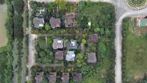 Loạt biệt thự hoang tàn suốt chục năm trong Khu đô thị Nam Từ Sơn