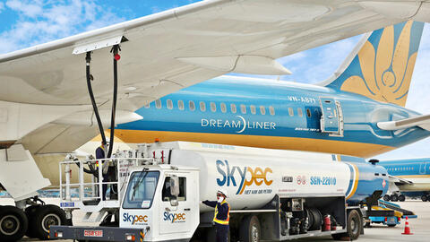 Vietnam Airlines muốn bán Skypec, Chính phủ yêu cầu chuyển sang PVN