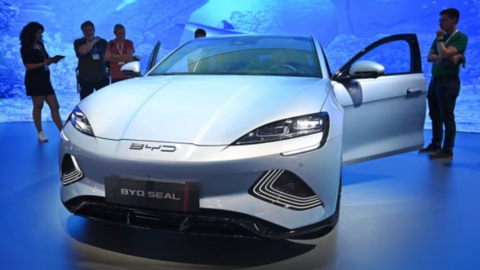 Hãng xe điện Trung Quốc bội thu, bám sát nút khiến Tesla của Elon Musk ‘đứng ngồi không yên’