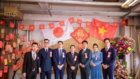 NTK Sĩ Hoàng cùng đạo diễn Huy Lio mang Tết Việt đến Nhật Bản