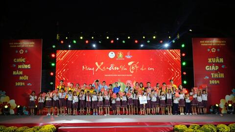 TP Hồ Chí Minh: Khai mạc Lễ hội Tết Việt