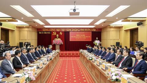 Bộ Chính trị điều động, chỉ định nhân sự giữ chức Bí thư Tỉnh ủy, Quyền Bí thư Tỉnh ủy