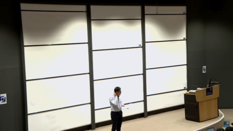 Ở Đại học Oxford có chiếc bảng khổng lồ, nhìn ngầu đét nhưng netizen chỉ thắc mắc lau bảng thế nào?