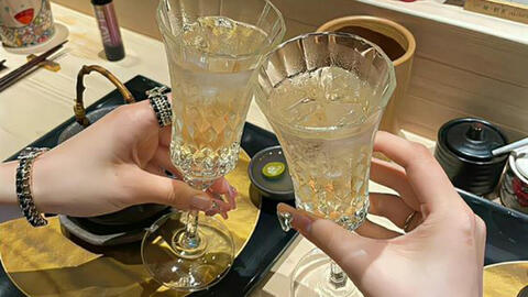 3 thói xấu “phá” gan nhanh hơn cả thức khuya nhưng người càng trẻ càng thích làm