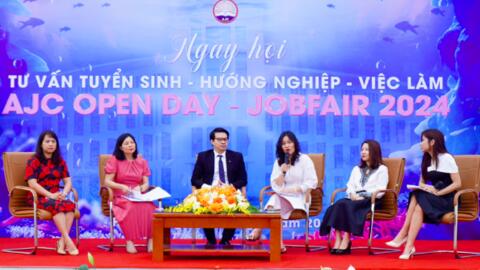 Ngày hội việc làm thu hút hàng nghìn học sinh, sinh viên tham gia