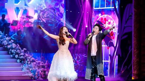 "Ông hoàng lễ hội" Tùng Dương lột xác trong đêm nhạc tình cùng "toàn em trẻ", tiết lộ cách giải quyết ngỡ ngàng khi cãi nhau với vợ