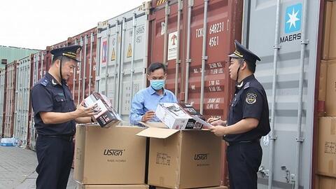 Thủ tướng yêu cầu hải quan gỡ khó cho người dân, doanh nghiệp