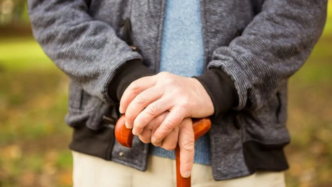 Có lương hưu cao, 3 tỷ tiền tiết kiệm và 1 căn nhà nhưng tôi sống không vui: Nhìn sang nhà hàng xóm ít tiền mà chỉ biết ước