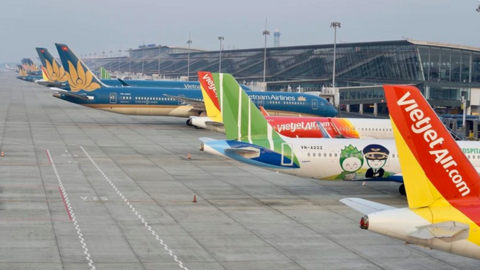 Bộ Giao thông yêu cầu nghiên cứu giảm giá vé máy bay