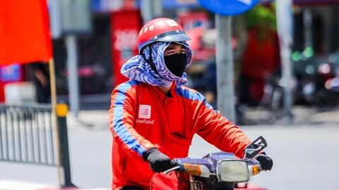 Miền Bắc nắng nóng gay gắt  trước khi mưa lớn