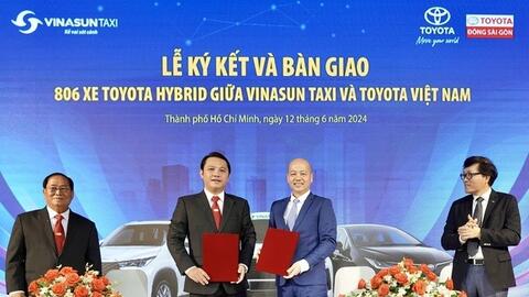 Không phải xe xăng, chẳng phải xe điện: Vinasun ra mắt dịch vụ taxi hybrid đầu tiên tại Việt Nam, sắp mua thêm 2.000 chiếc của Toyota