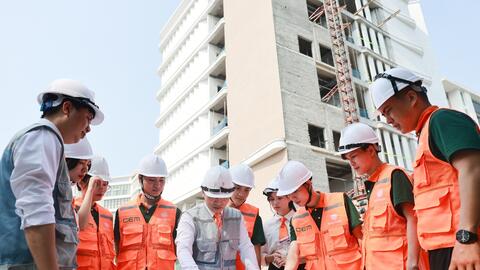 1 trường ĐH được nhiều tân sinh viên nhắc tên: Cứ nhập học là được hỗ trợ tài chính, riêng hộ khẩu thường trú tại quận Hà Đông được giảm 10% cho học kỳ đầu