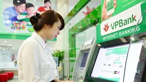 Một lãnh đạo VPBank vừa mua xong lượng lớn cổ phiếu VPB